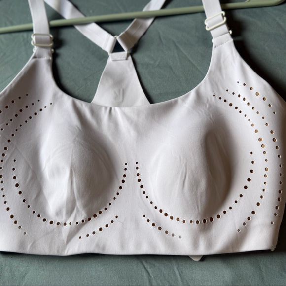 BuffBunny Airbrush Laser BTC Sports Bra White Small - Picture 10 of 10